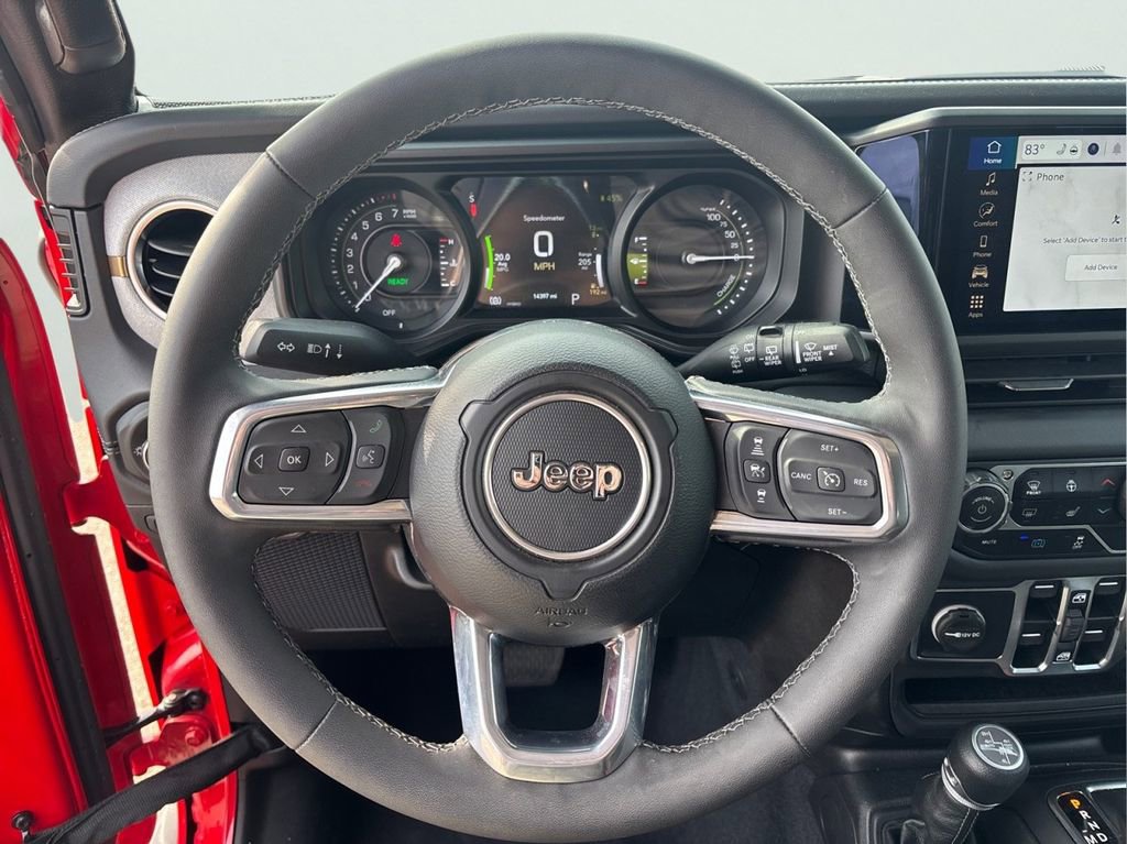 Used 2025 Jeep Wrangler Sahara 4xe AWD/4WD image 12