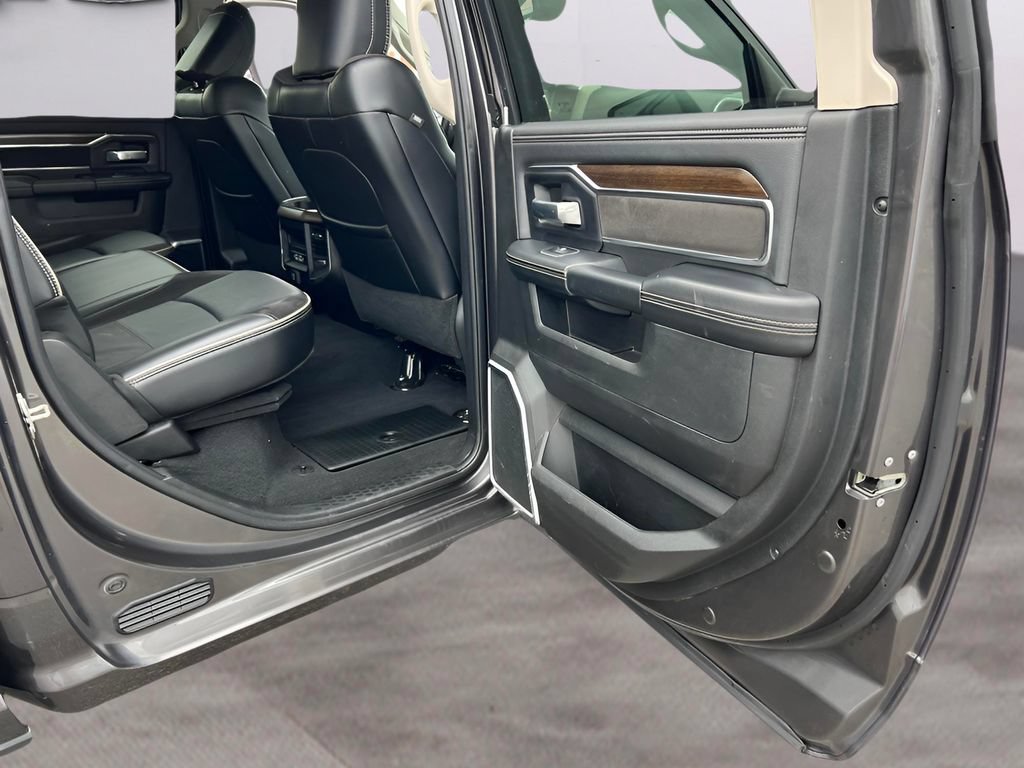 Used 2024 RAM 3500 Laramie AWD/4WD image 64