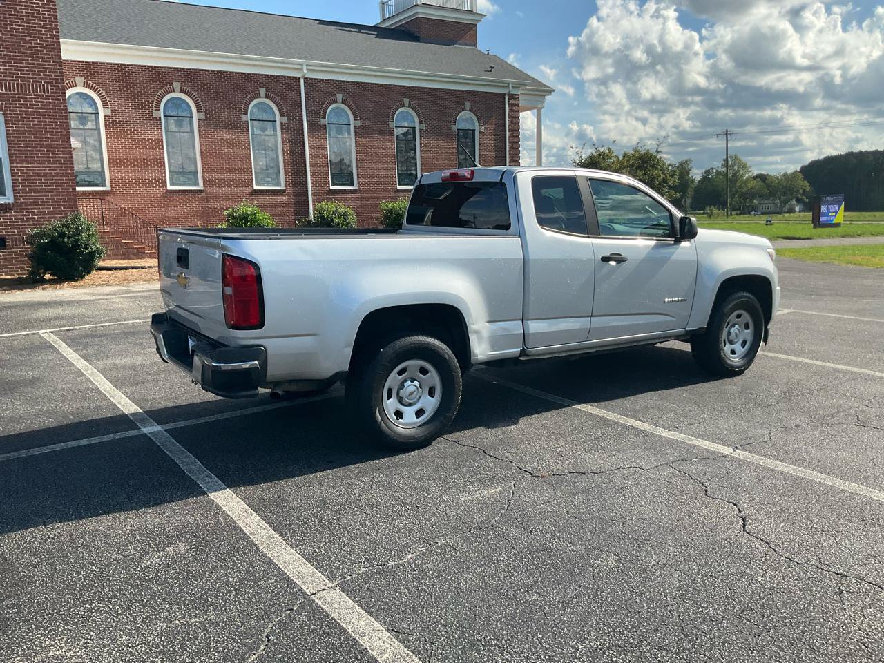 Used 2019 Chevrolet Colorado W/T RWD image 5
