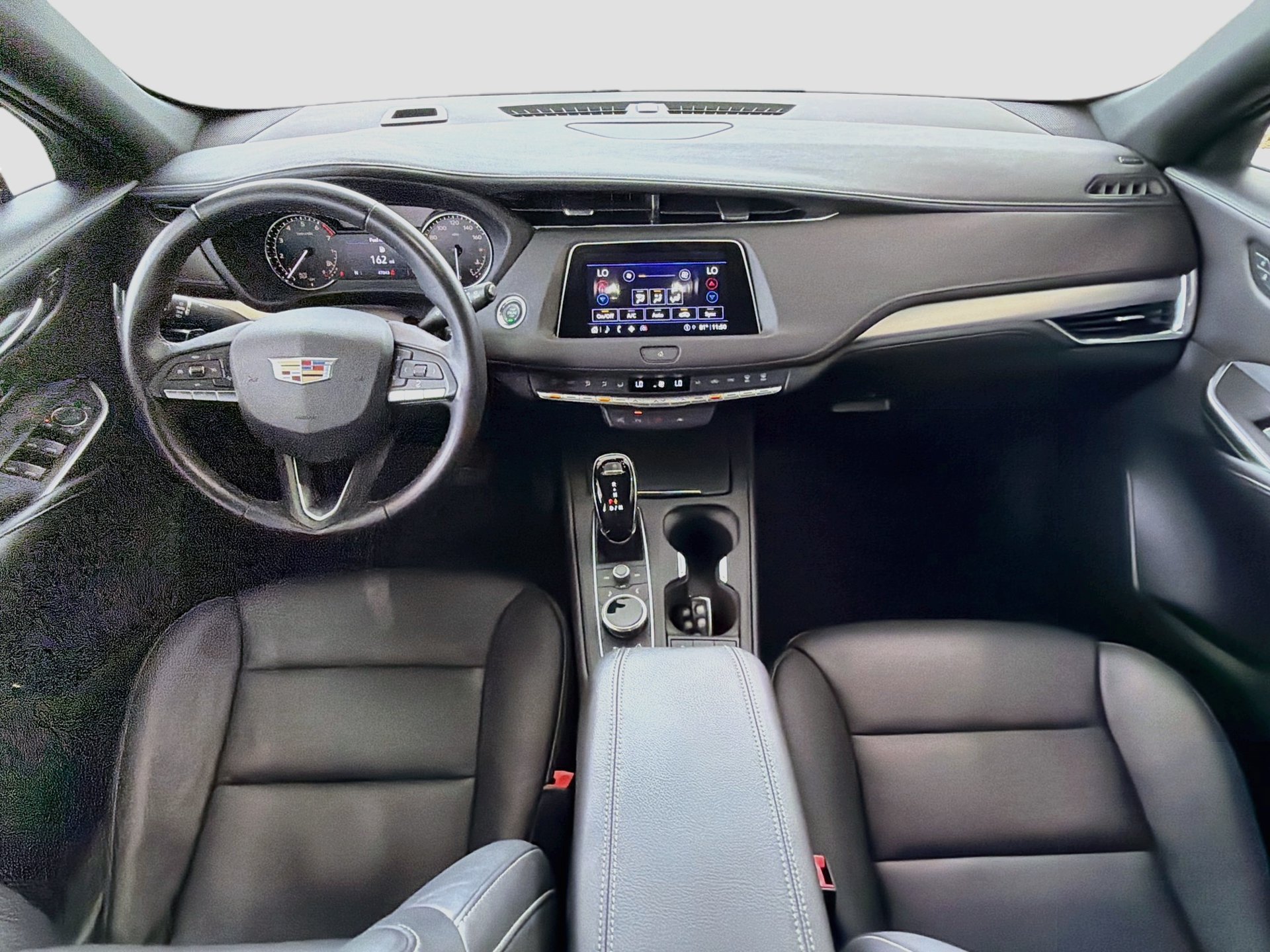 Certified 2022 Cadillac XT4 Premium Luxury w/ Enhanced Visibility Package FWD image 18