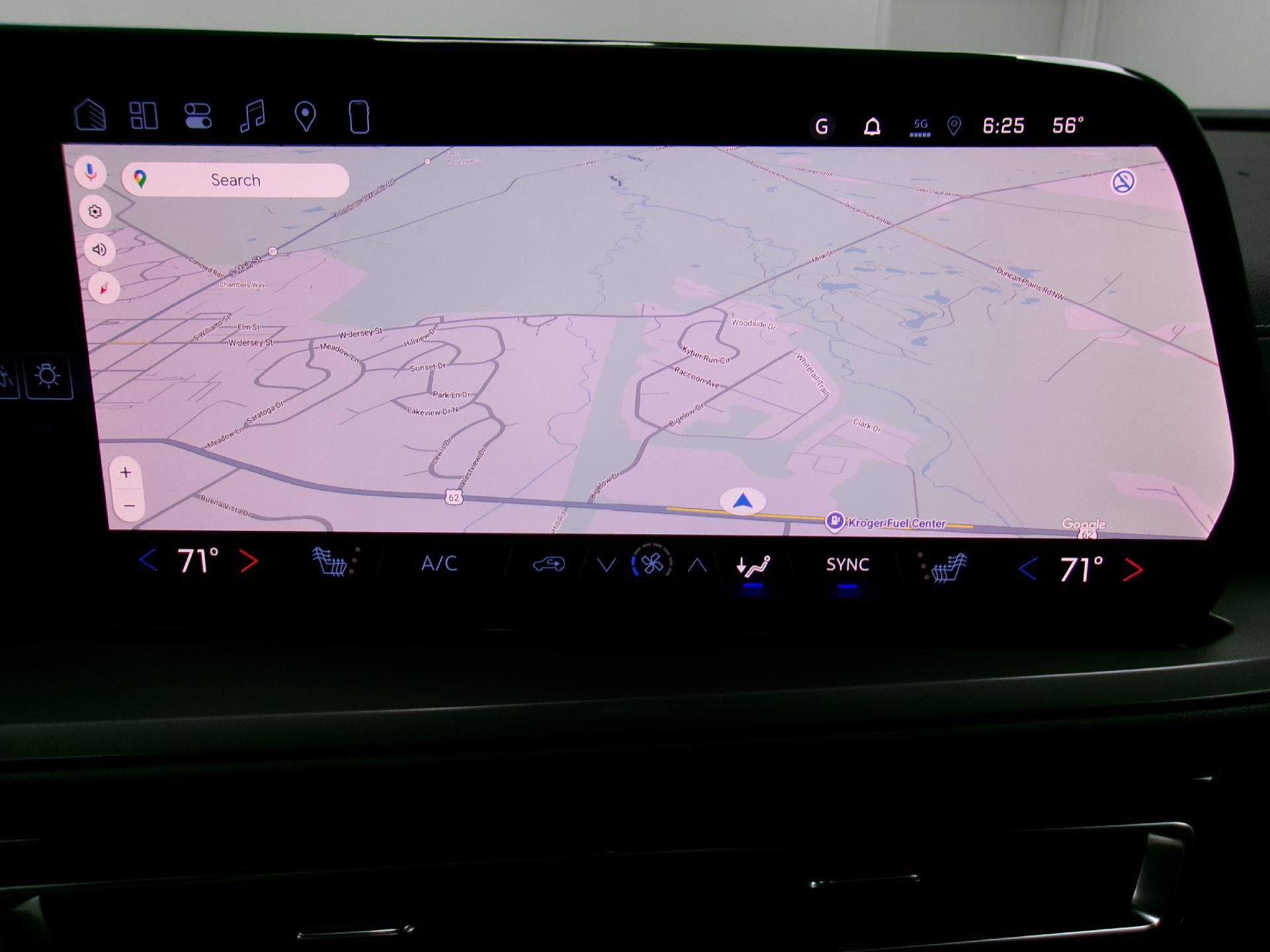 New 2026 Chevrolet Traverse LT w/ Driver Confidence Package image 4