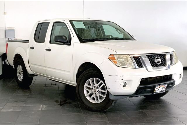 Used 2014 Nissan Frontier SV w/ SV Value Truck Package RWD image 2