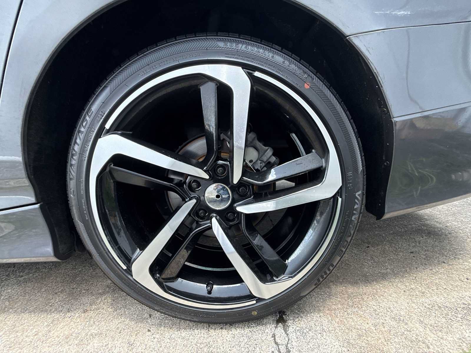 Used 2018 Honda Accord Sport image 10