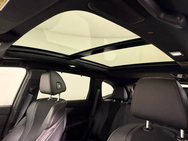 Used 2025 Acura MDX A-Spec image 32