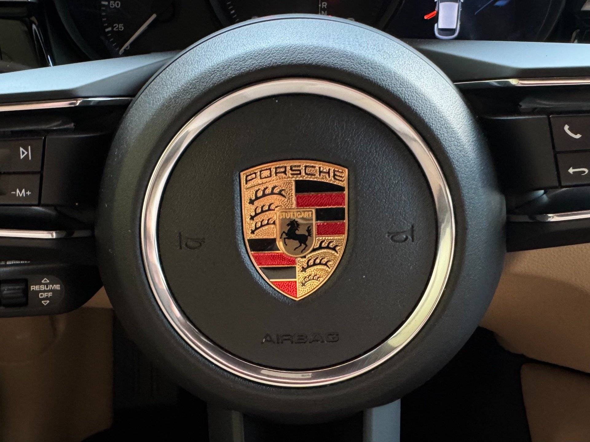 Used 2024 Porsche Macan AWD/4WD image 43