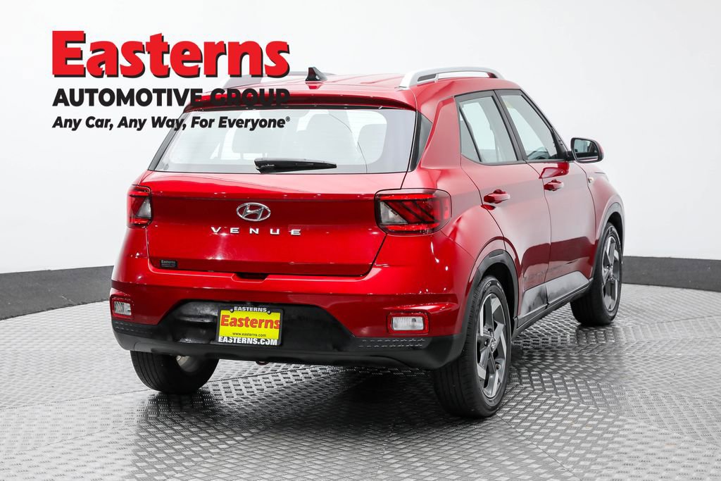 Used 2022 Hyundai Venue SEL image 6