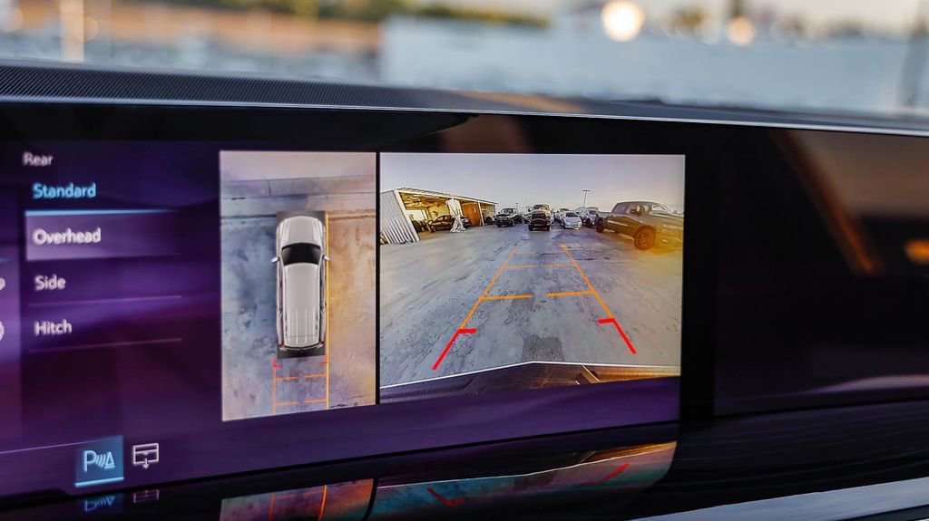 Used 2025 Cadillac Escalade Sport image 30