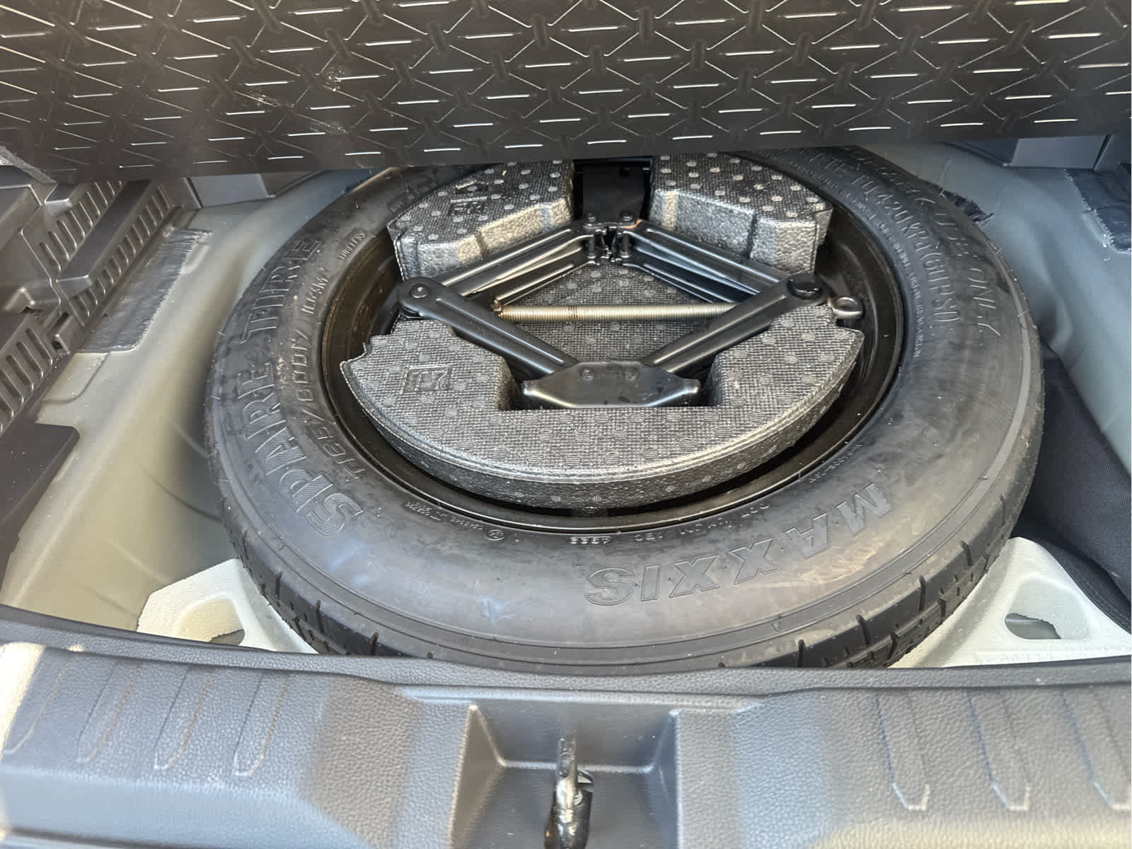 Used 2023 Toyota RAV4 LE FWD image 36