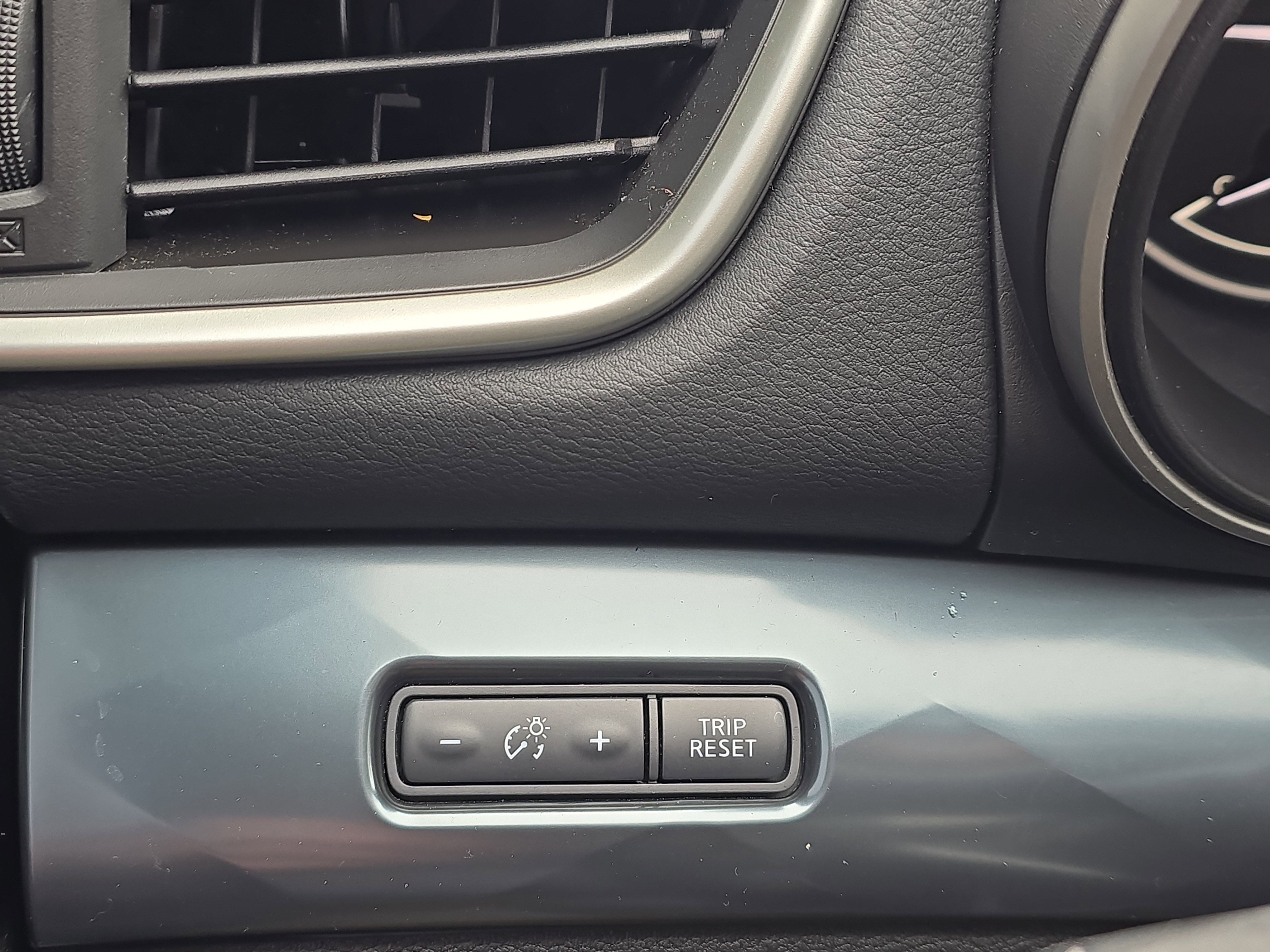 Used 2020 Nissan Maxima SR w/ Sport Mat Group image 23