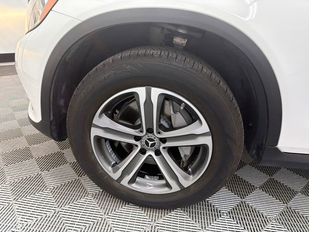 Used 2019 Mercedes-Benz GLC 300 w/ Premium Package image 13