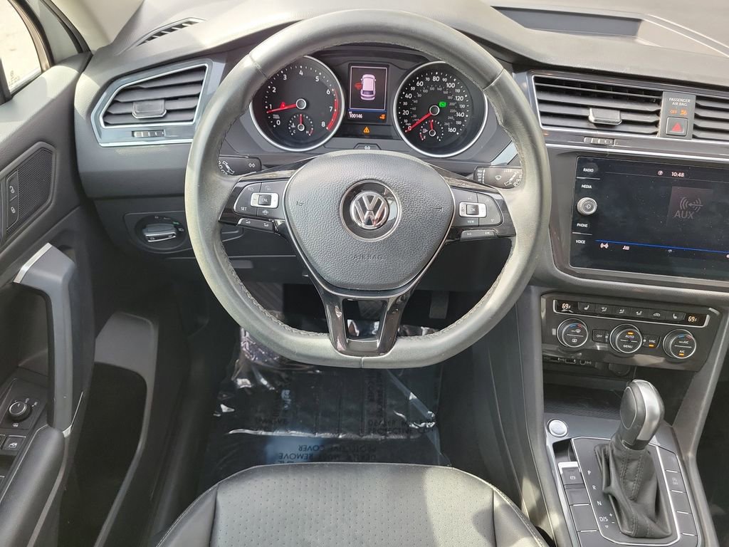Used 2020 Volkswagen Tiguan SE image 16