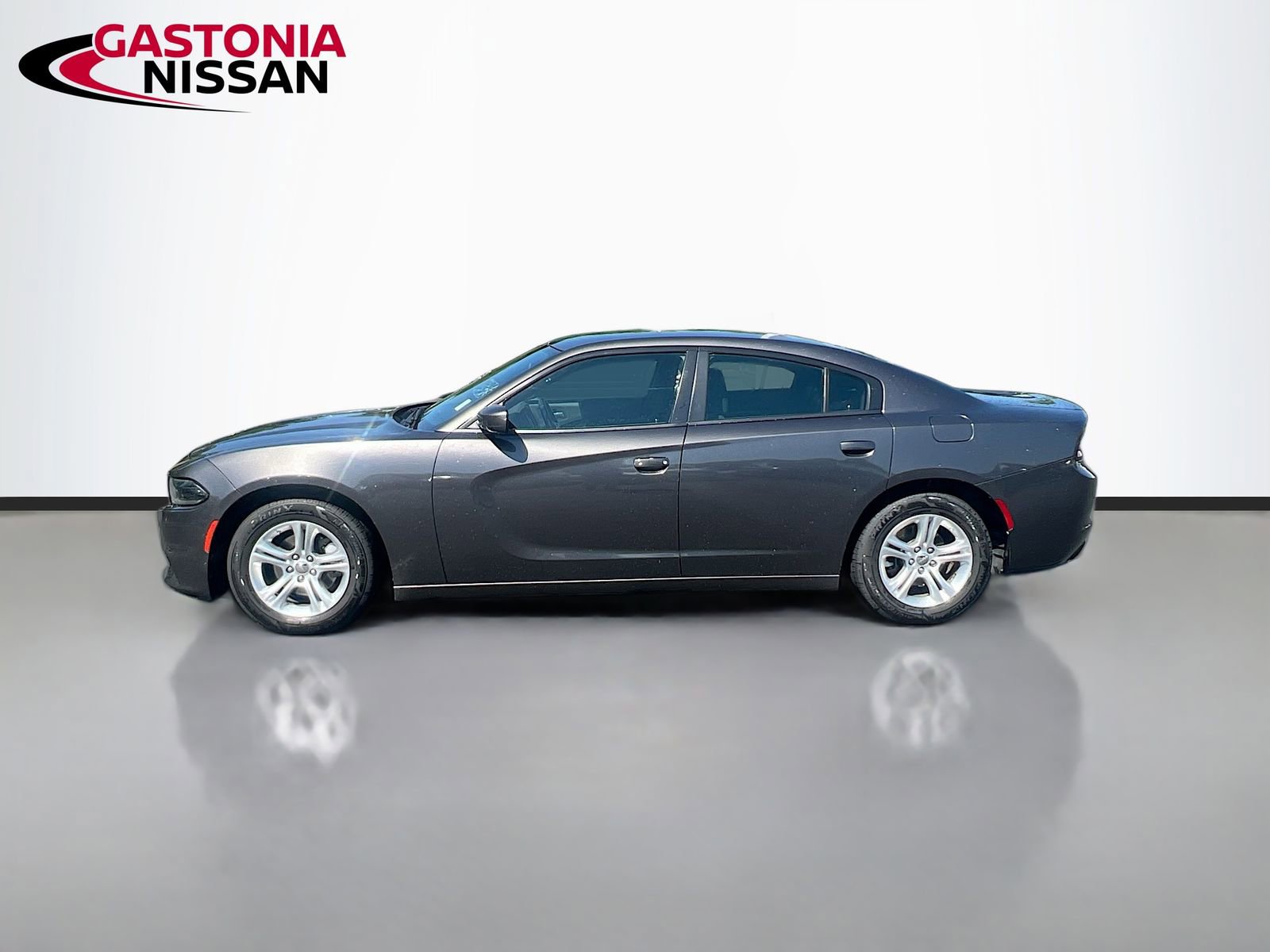Used 2022 Dodge Charger SXT image 5
