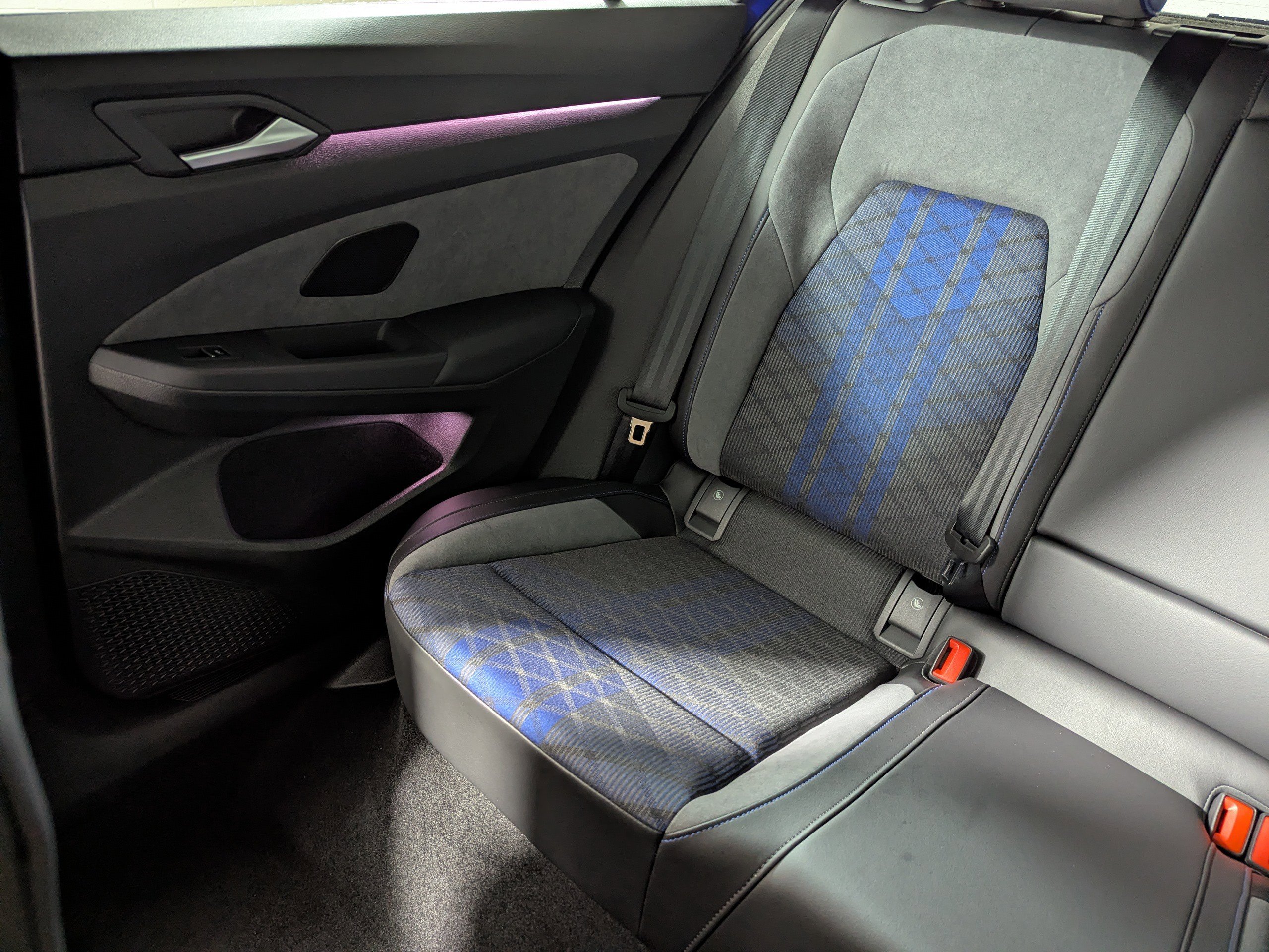 Used 2025 Volkswagen Golf R Black Edition image 12