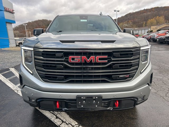 Used 2023 GMC Sierra 1500 AT4 w/ AT4 Preferred Package image 2