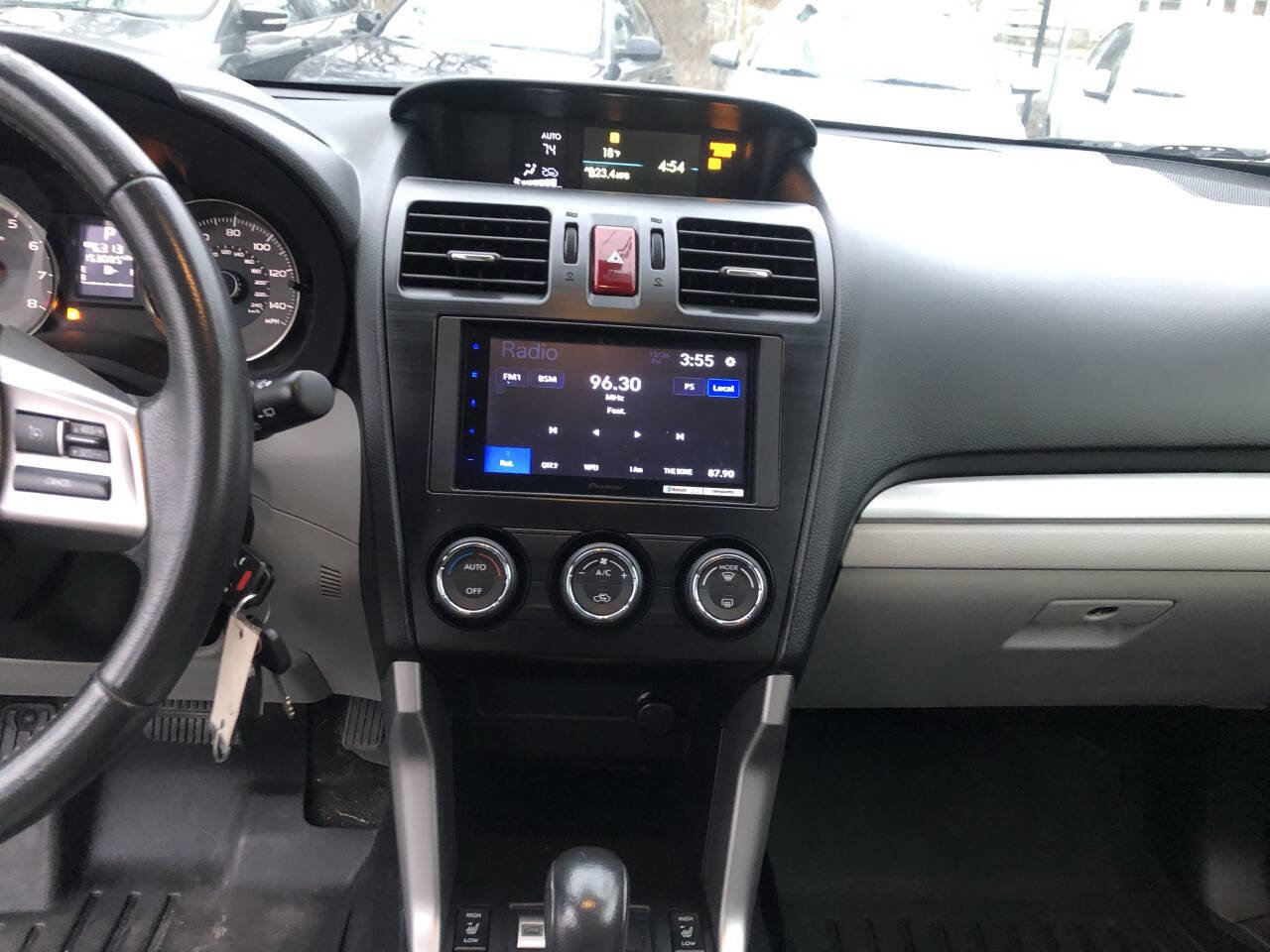 Used 2015 Subaru Forester 2.5i Limited image 13