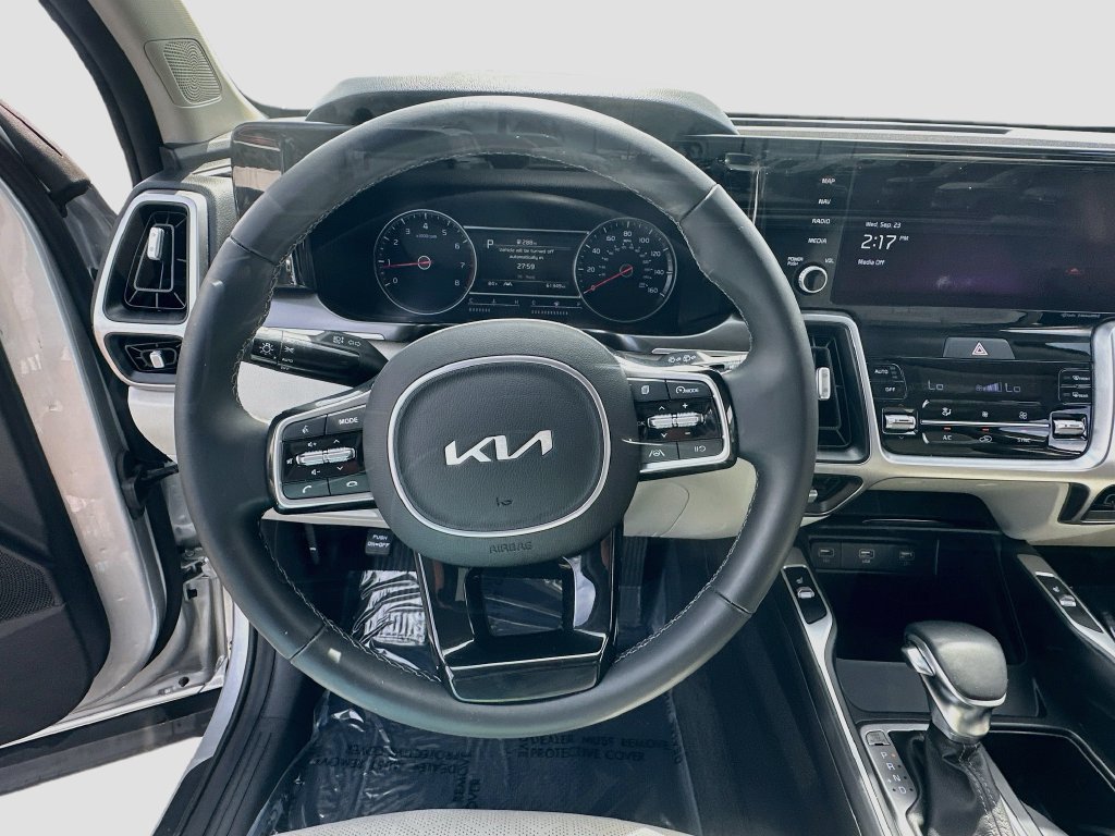 Certified 2022 Kia Sorento S FWD image 11