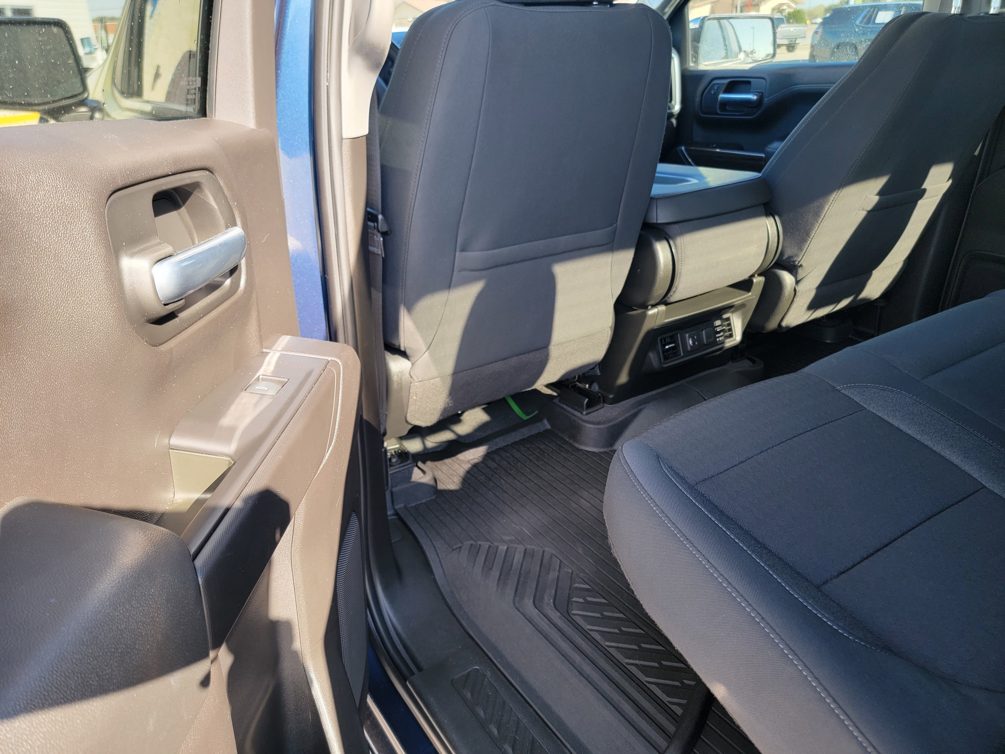 Used 2020 Chevrolet Silverado 1500 LT w/ Texas Edition image 13