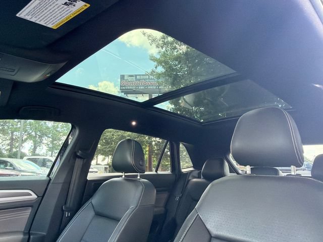 Used 2021 Volkswagen Atlas Cross Sport SE w/ Panoramic Sunroof Package FWD image 33