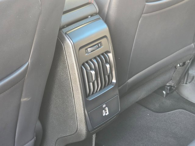 Used 2024 Dodge Hornet R/T Plus w/ Tech Pack Plus w/o Parking image 18