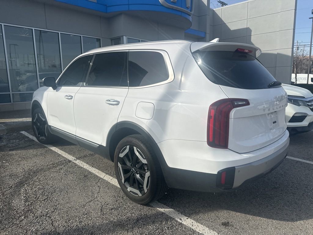 Used 2023 Kia Telluride S image 6