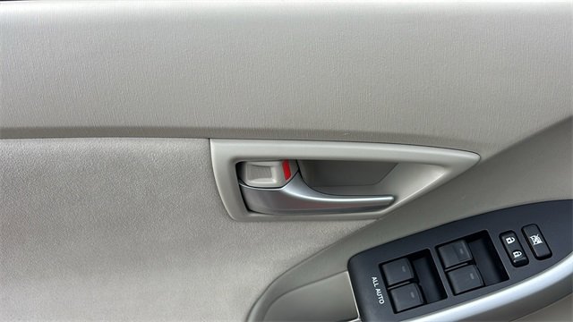 Used 2014 Toyota Prius Three image 8