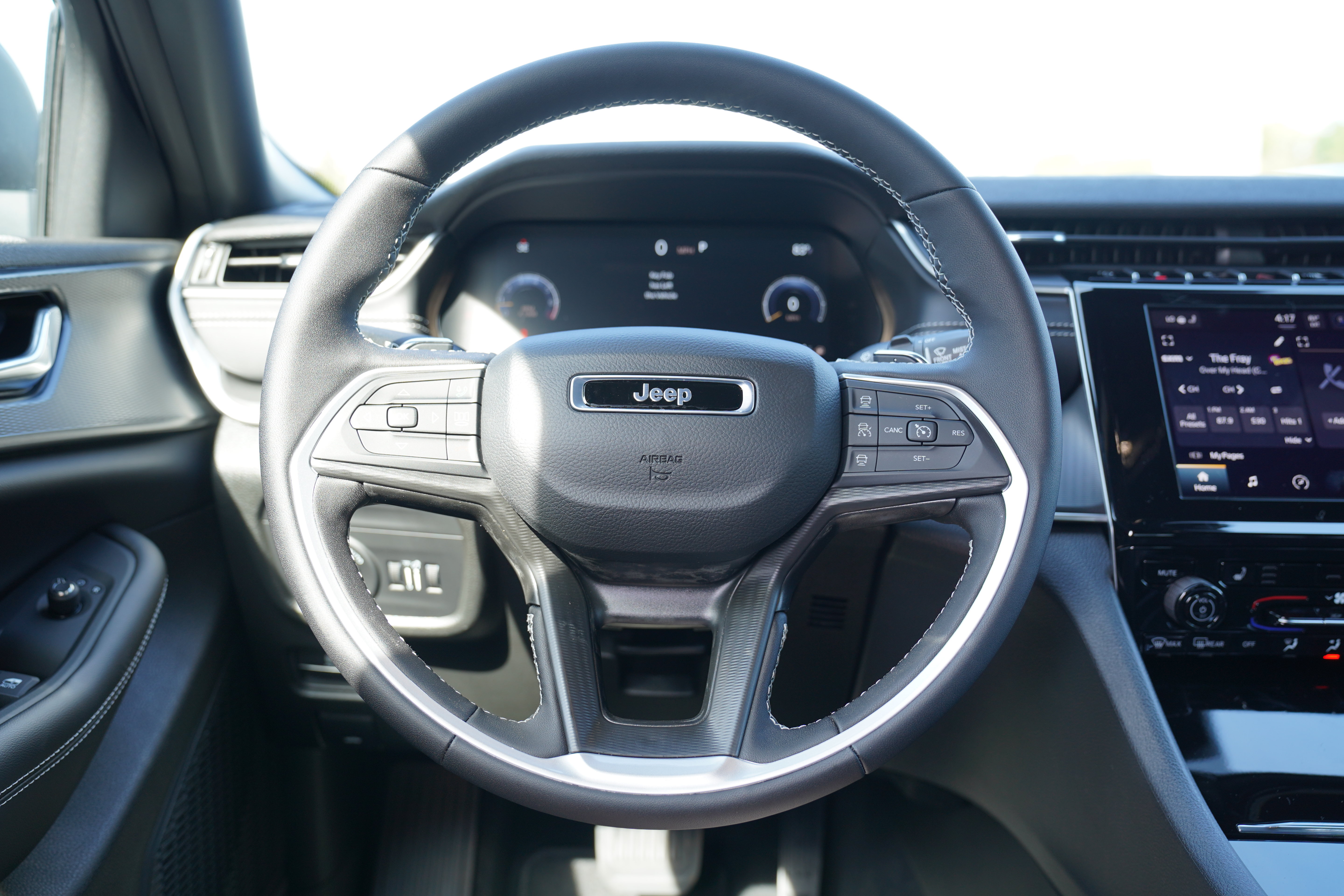 New 2026 Jeep Grand Cherokee Laredo X AWD/4WD image 17