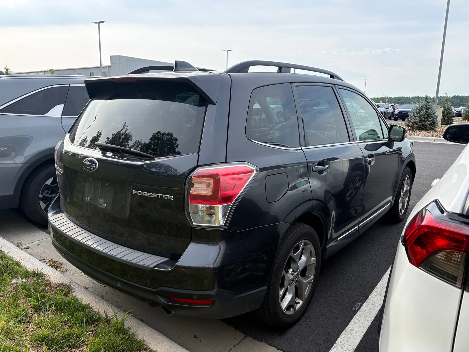 Used 2018 Subaru Forester 2.5i Touring w/ Popular Package #2 AWD/4WD image 6