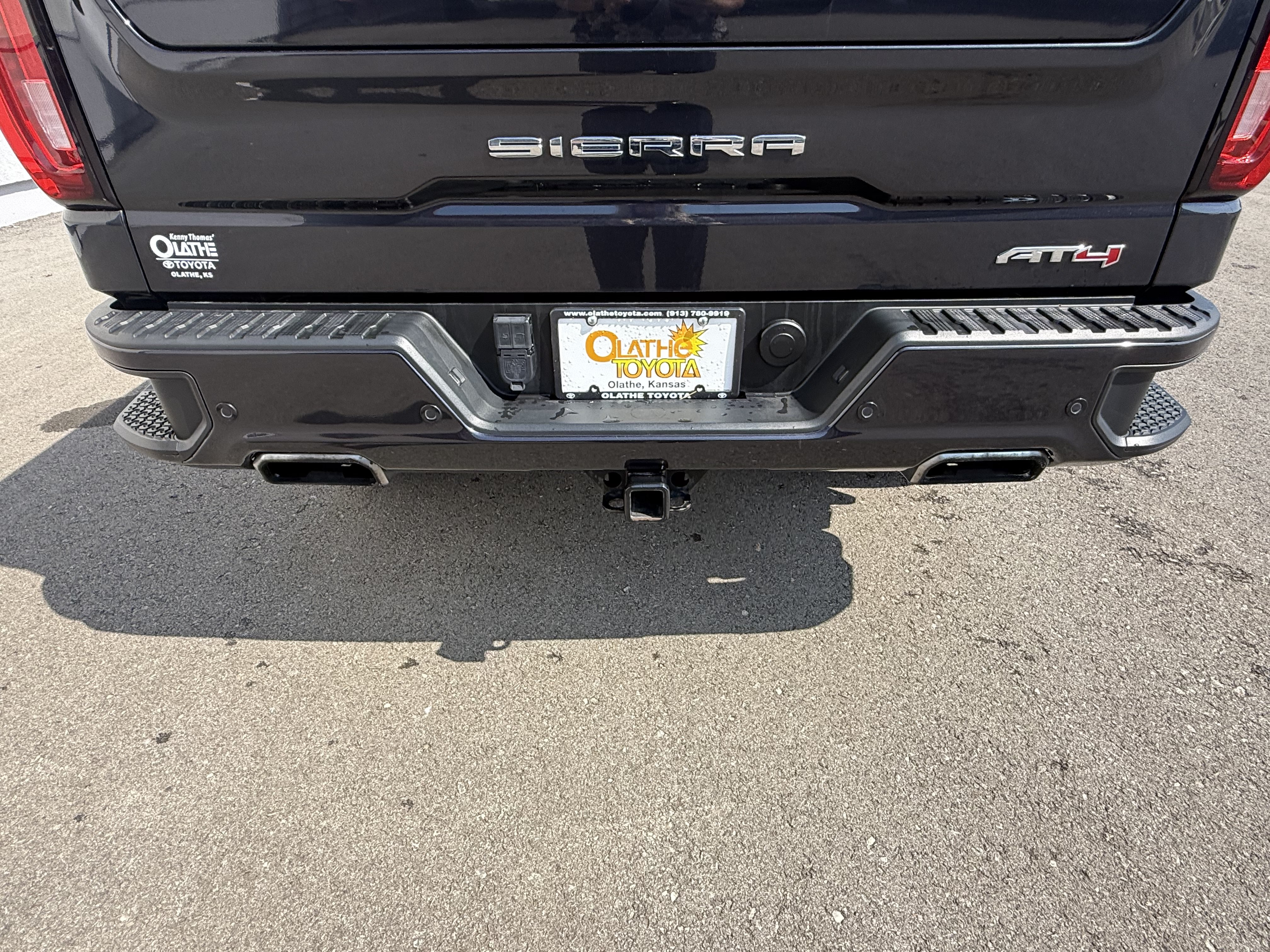 Used 2022 GMC Sierra 1500 AT4 w/ AT4 Premium Package AWD/4WD image 30