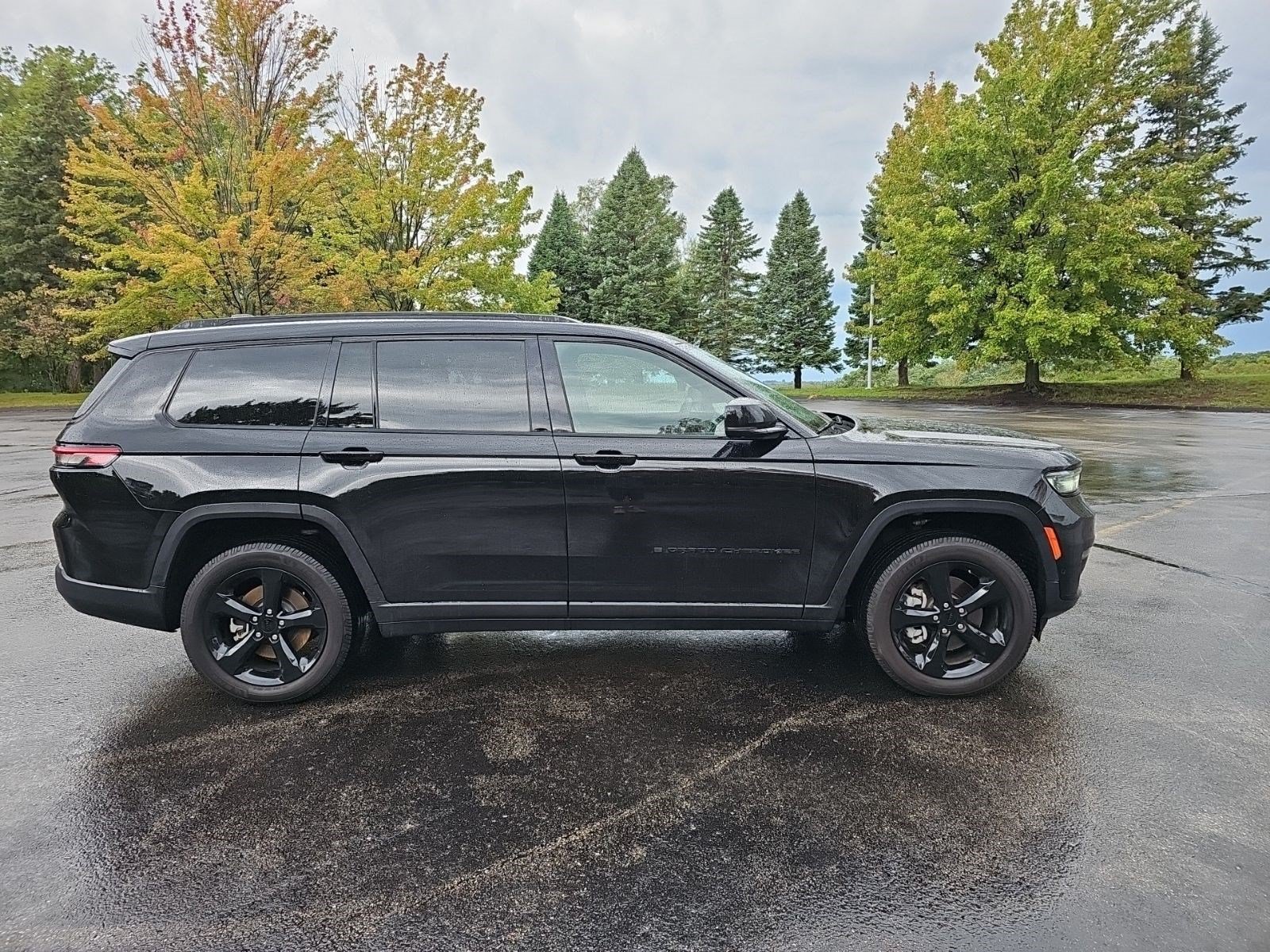 Used 2024 Jeep Grand Cherokee L Limited w/ Luxury Tech Group II AWD/4WD image 7