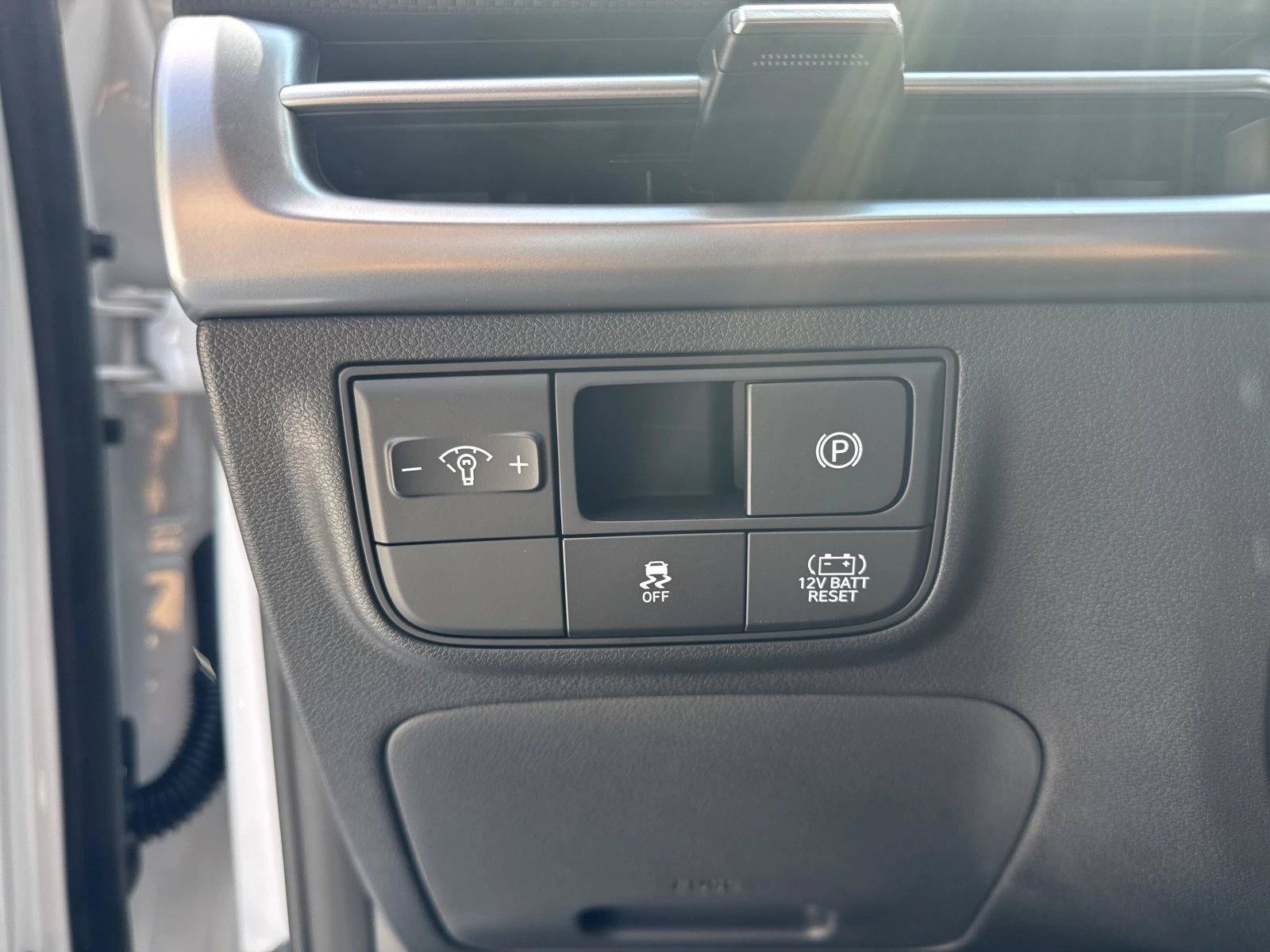 New 2026 Hyundai Tucson Blue SE FWD image 14
