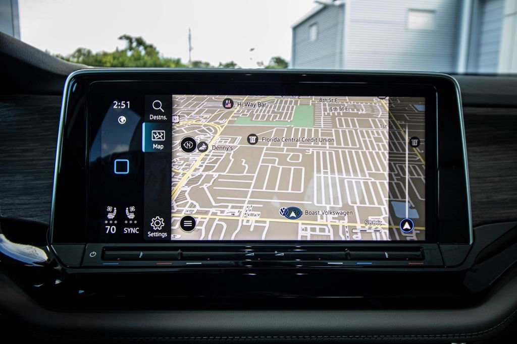 Used 2024 Volkswagen Atlas SEL Premium R-Line image 48