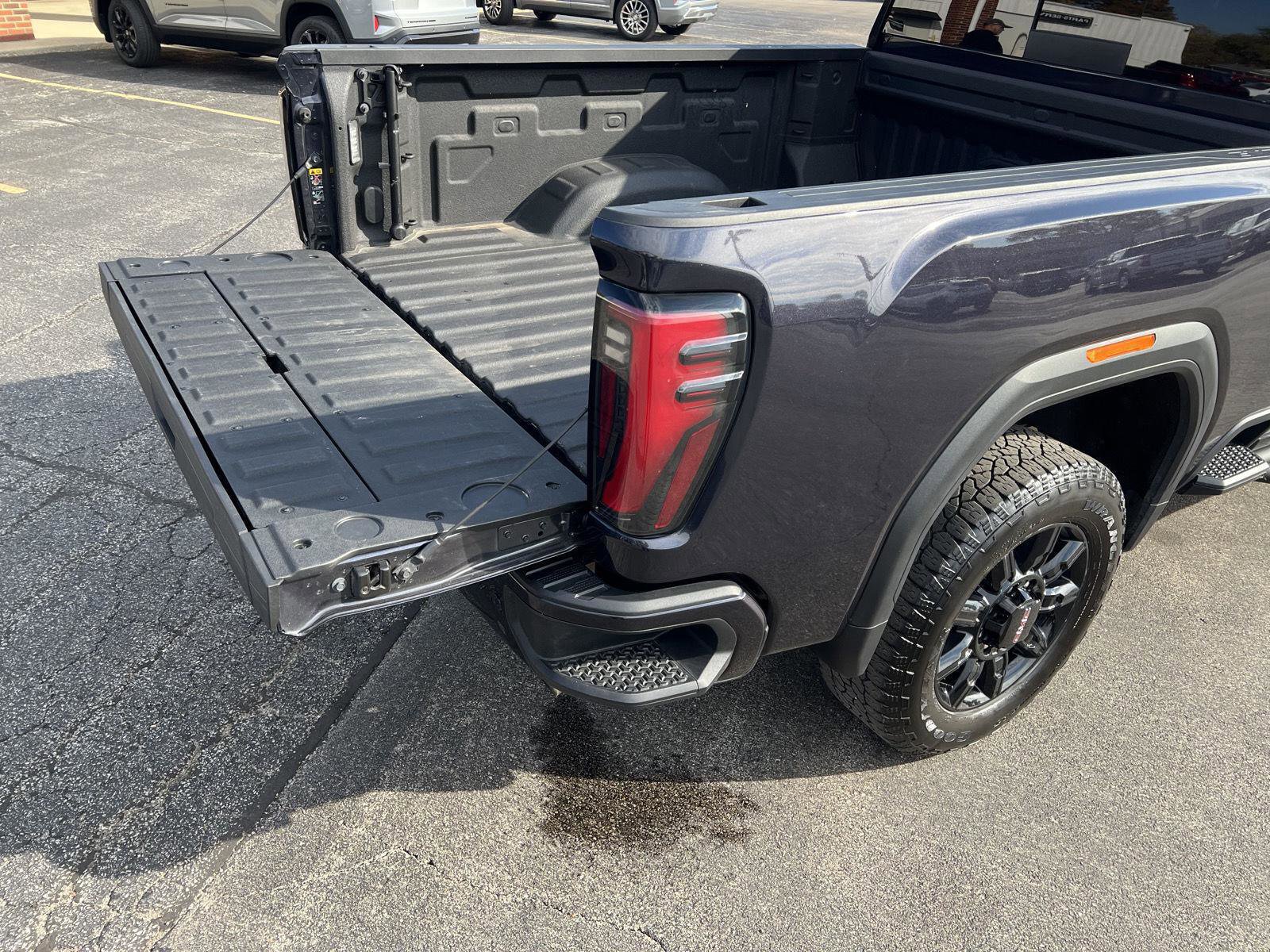 Used 2024 GMC Sierra 2500 AT4 w/ AT4 Preferred Package image 49