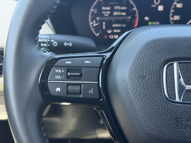 Used 2024 Honda HR-V EX-L image 32