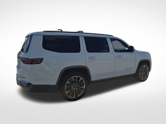 Used 2022 Jeep Wagoneer Series III w/ Premium Group I AWD/4WD image 3