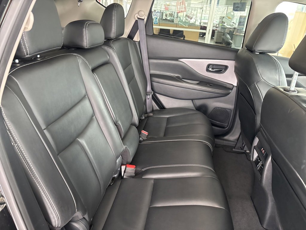 Used 2024 Nissan Murano SV image 32