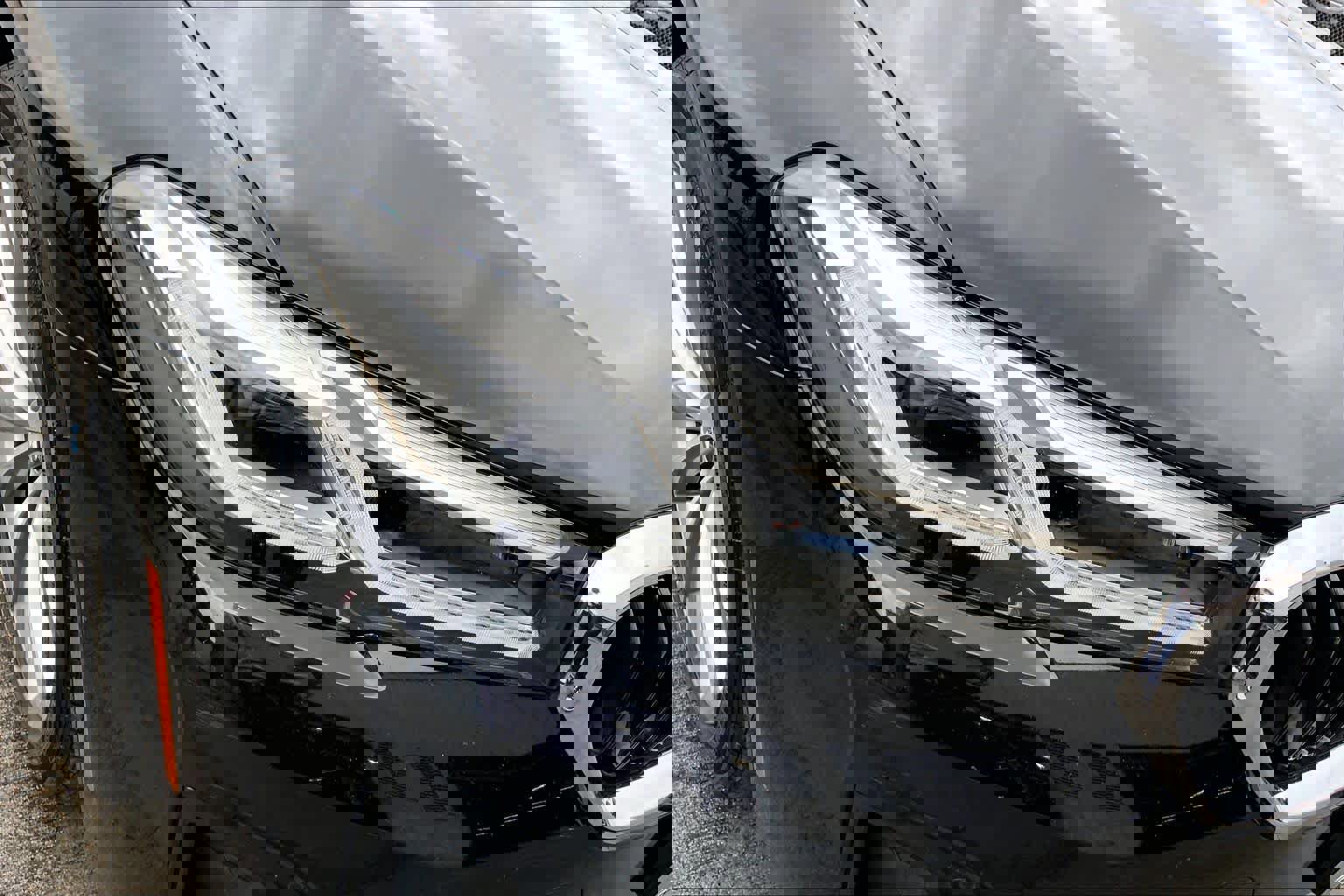 Used 2023 BMW 540i w/ Premium Package image 25