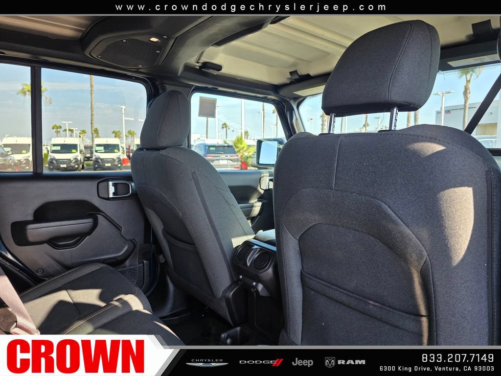 Used 2025 Jeep Gladiator Sport AWD/4WD image 13