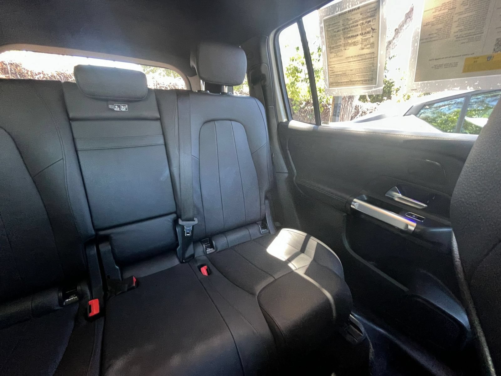 Used 2025 Mercedes-Benz GLB 250 image 37