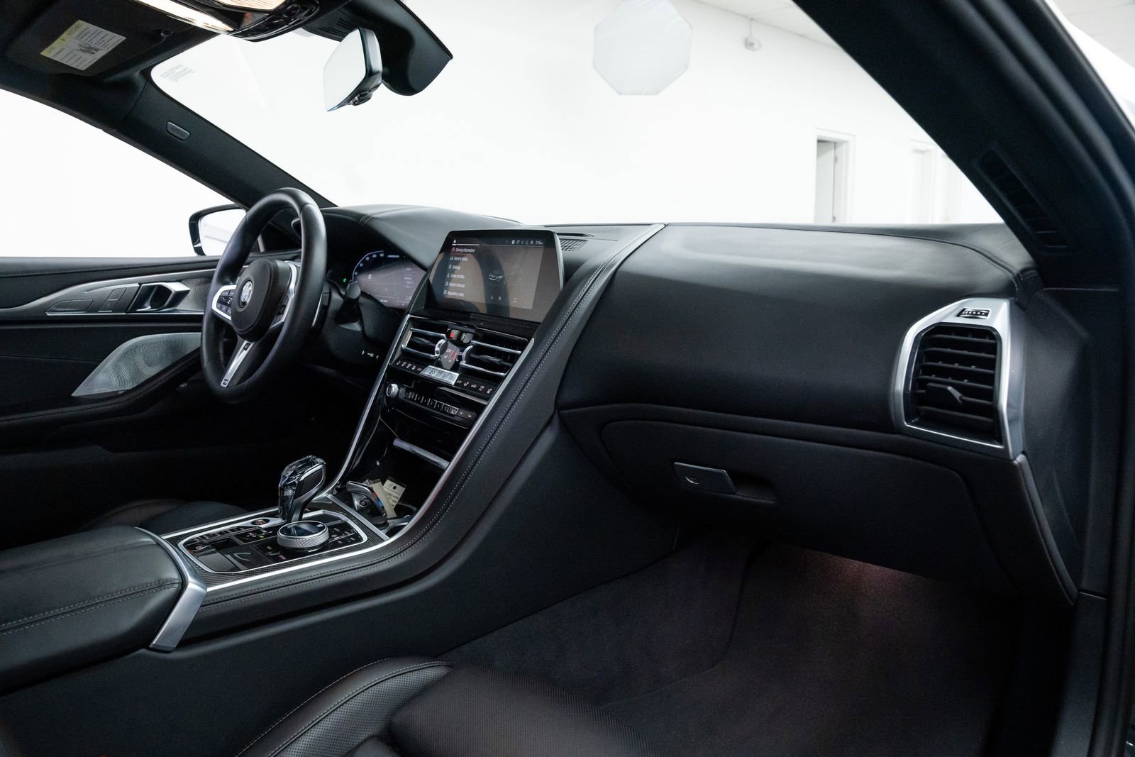 Used 2022 BMW M850i Gran Coupe xDrive image 25