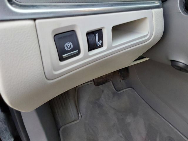 Used 2024 Cadillac XT5 Premium Luxury w/ LPO, Floor Liner Package AWD/4WD image 24