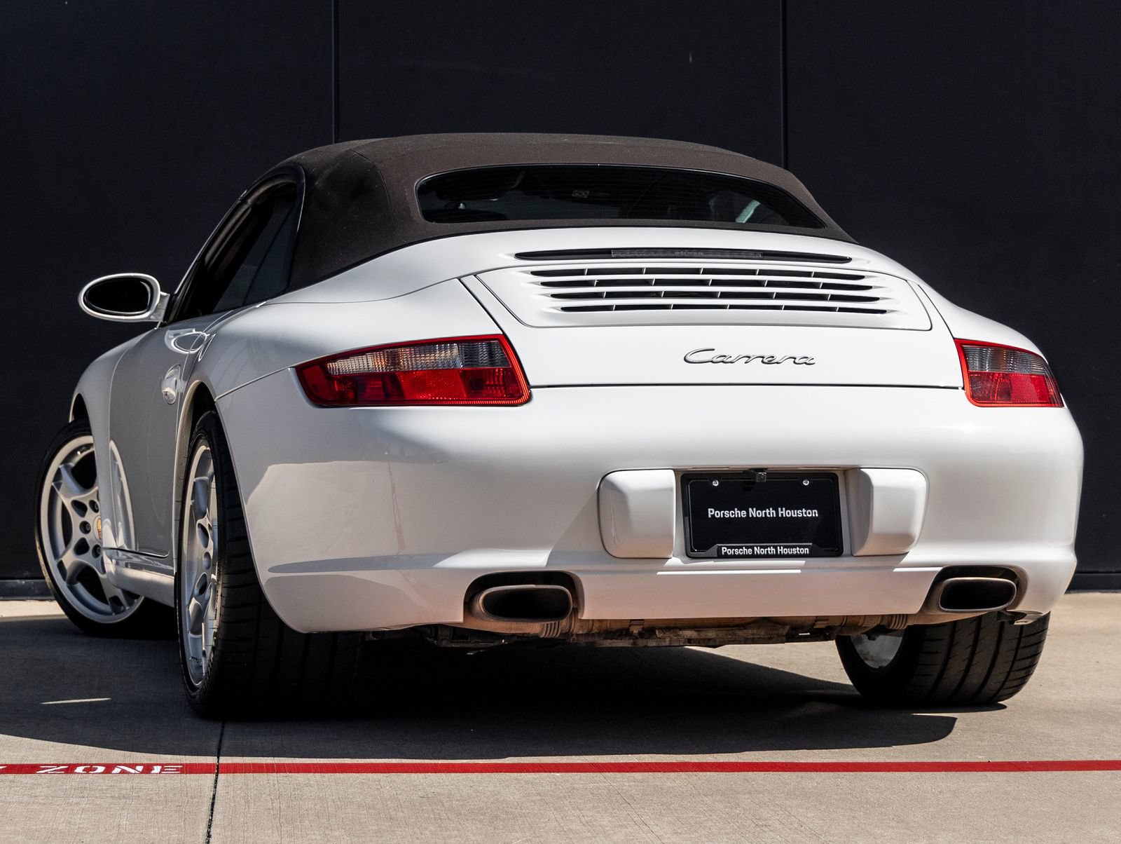 Used 2006 Porsche 911 Carrera RWD image 3