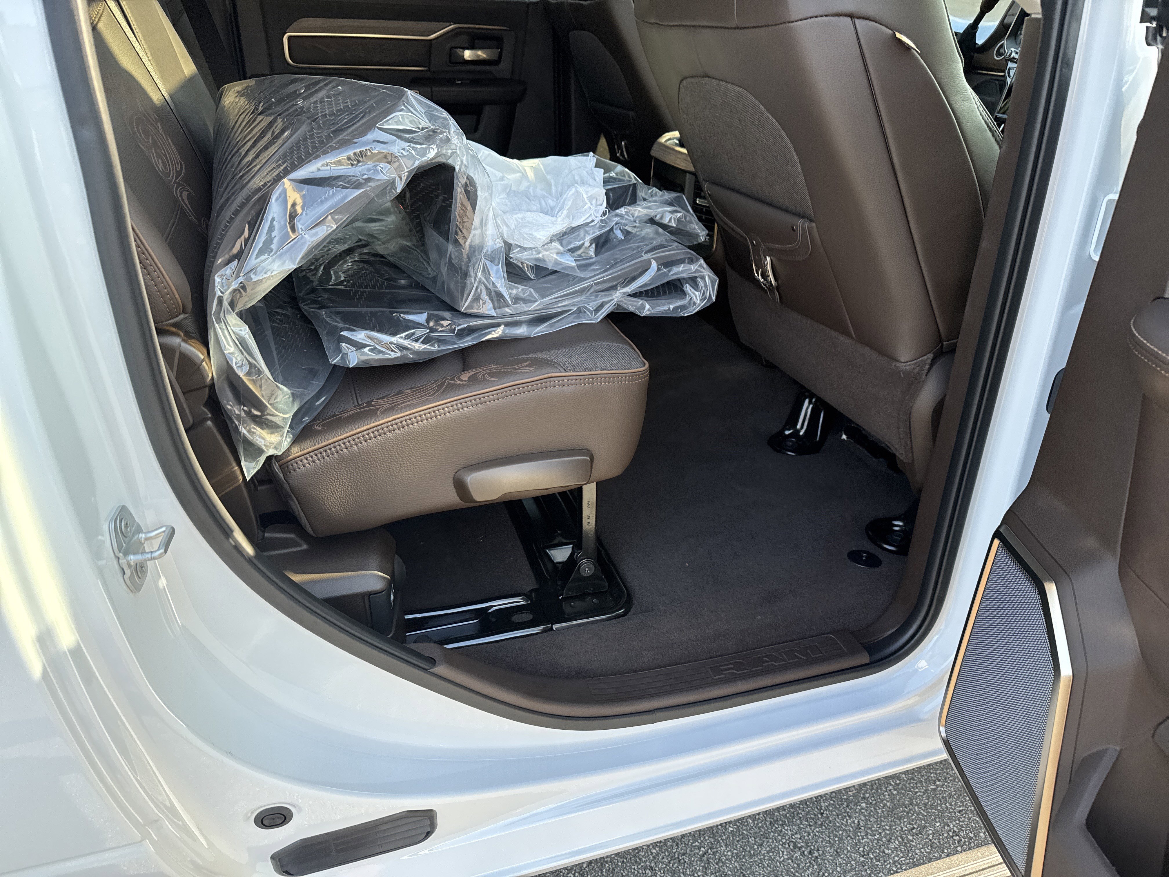 New 2026 RAM 3500 Longhorn image 21