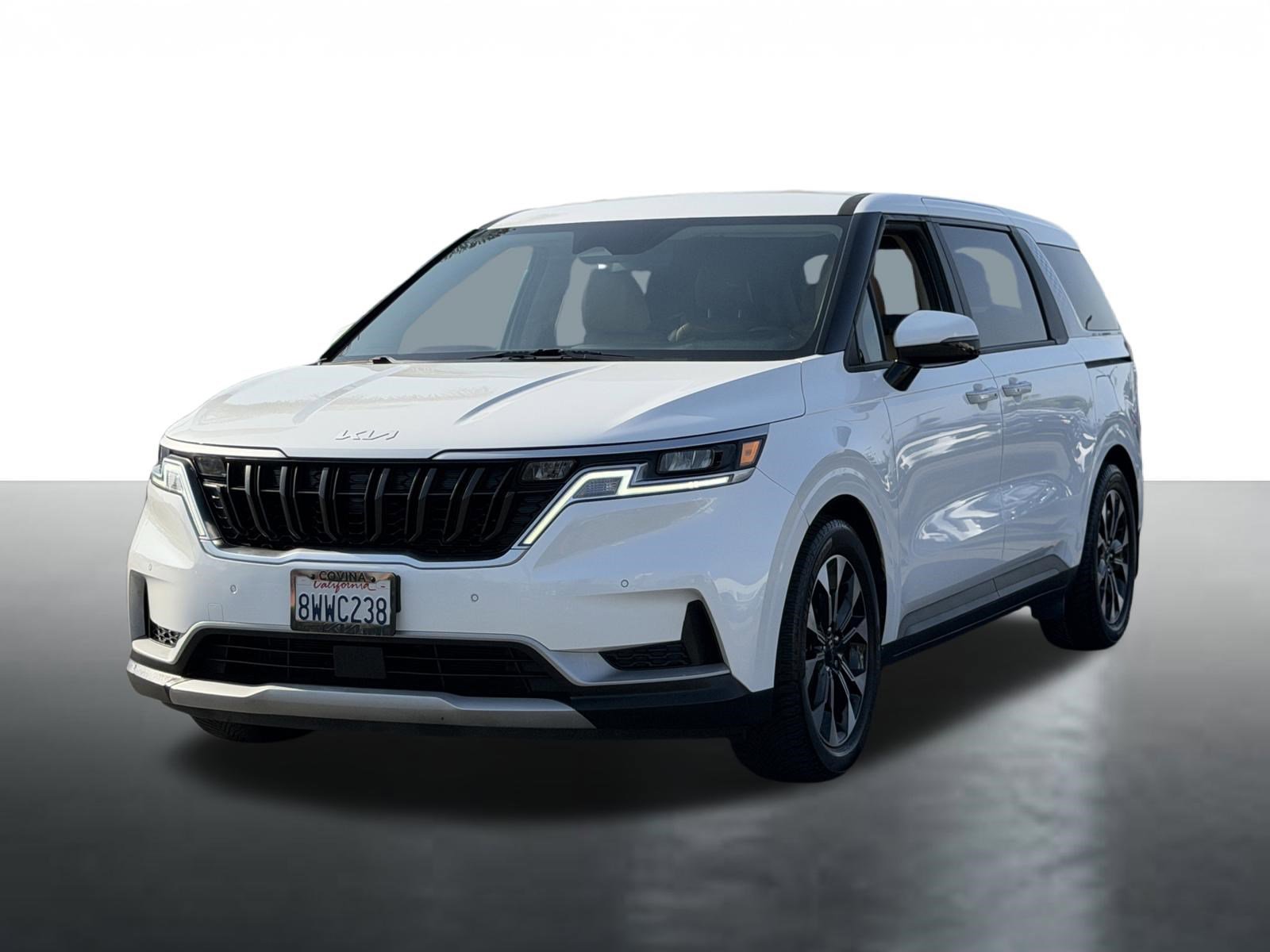 Used 2022 Kia Carnival EX FWD image 4