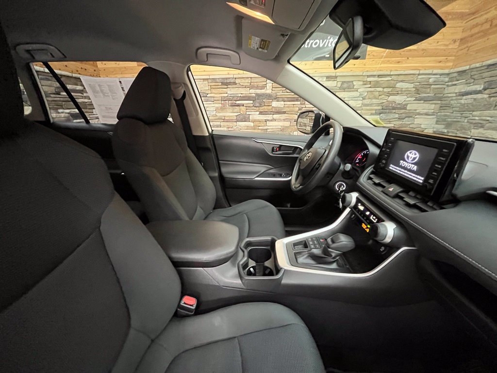 Used 2019 Toyota RAV4 LE w/ All Weather Liner Package AWD/4WD image 29