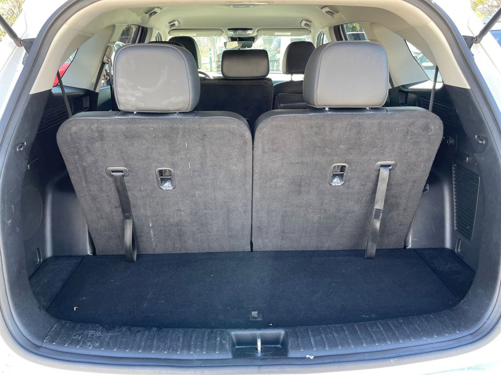 Used 2024 Kia Sorento S image 33