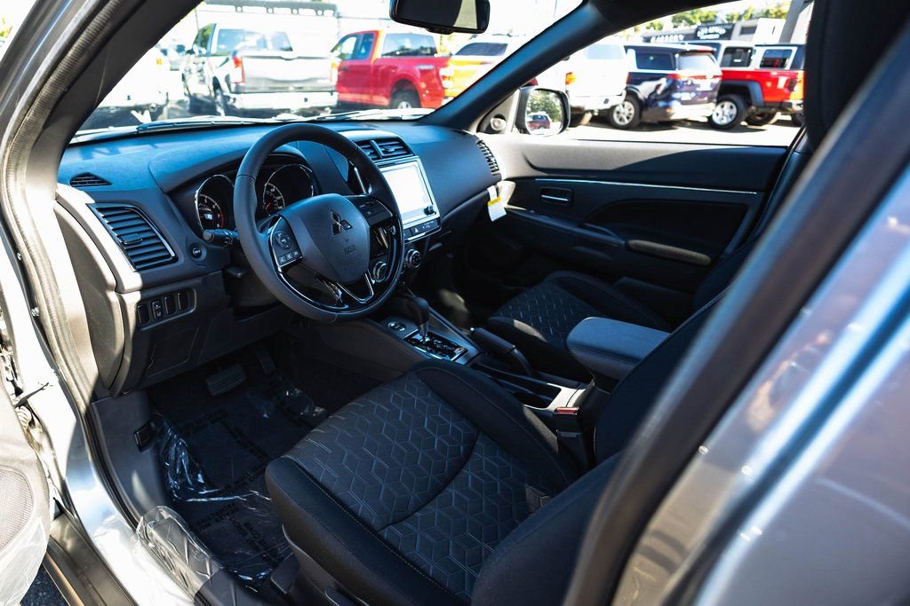 New 2025 Mitsubishi Outlander Sport AWD image 17
