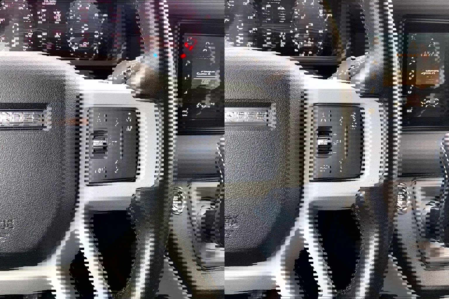 Used 2023 Land Rover Defender 110 SE image 23