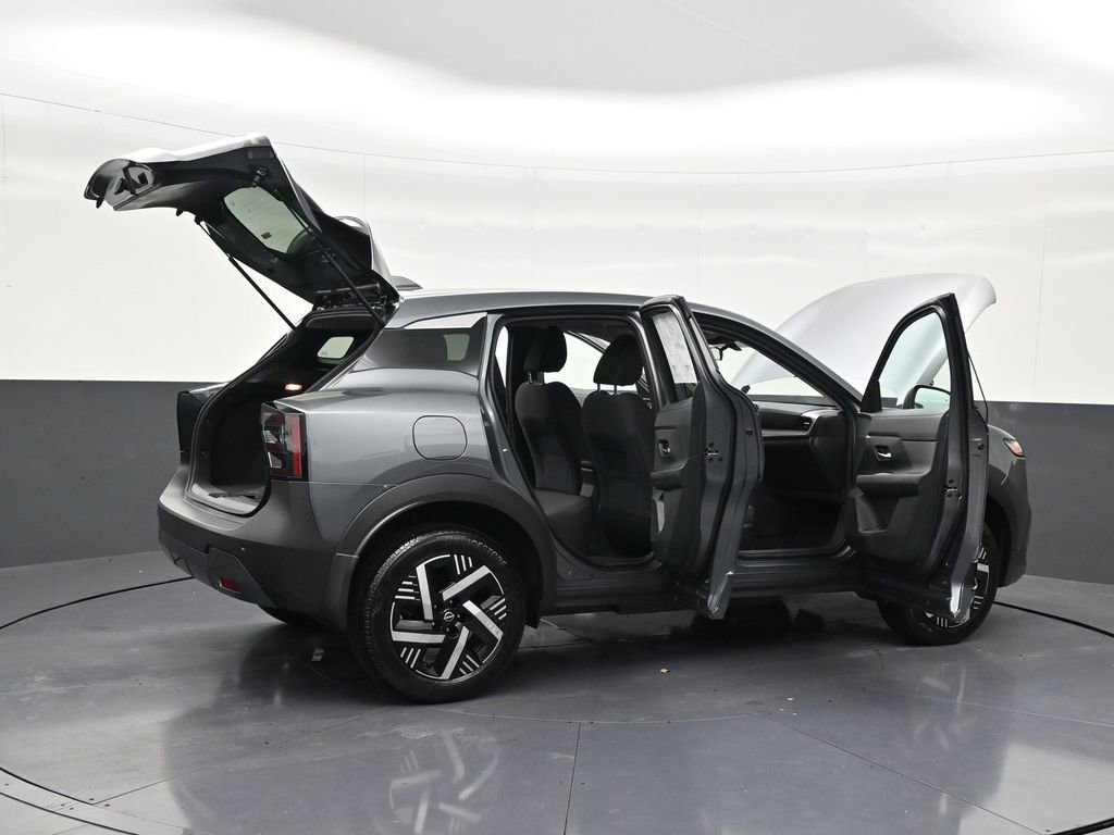 Used 2025 Nissan Kicks SV image 36