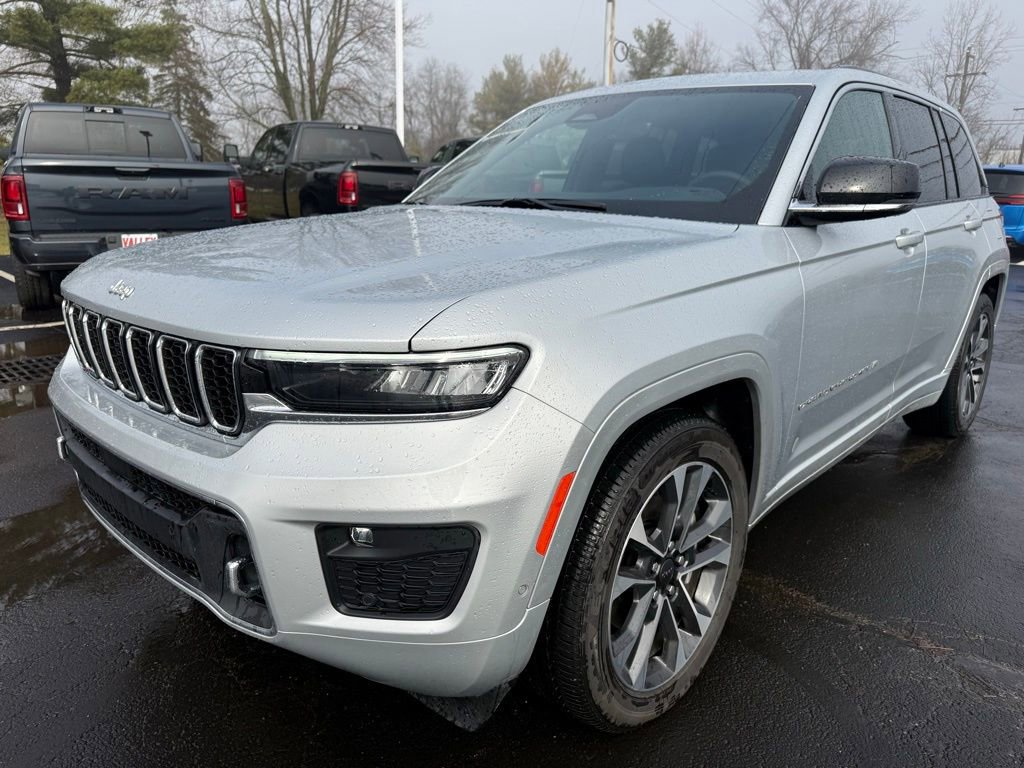 New 2025 Jeep Grand Cherokee Overland AWD/4WD image 7