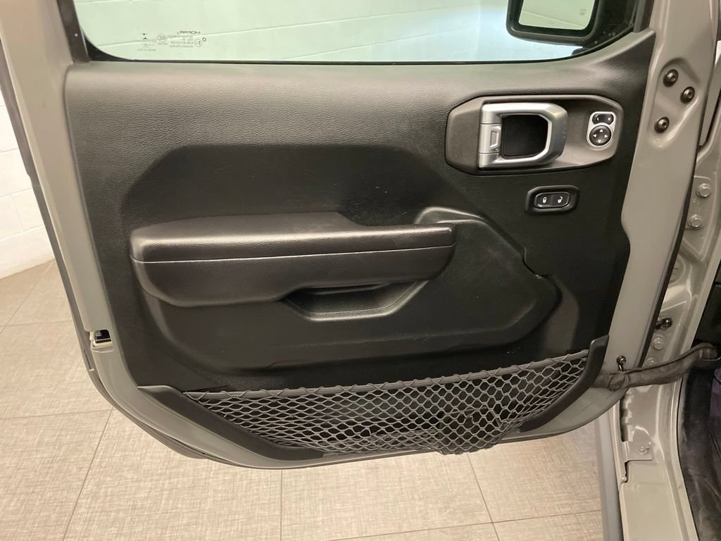 Used 2020 Jeep Wrangler Rubicon w/ LED Lighting Group AWD/4WD image 13